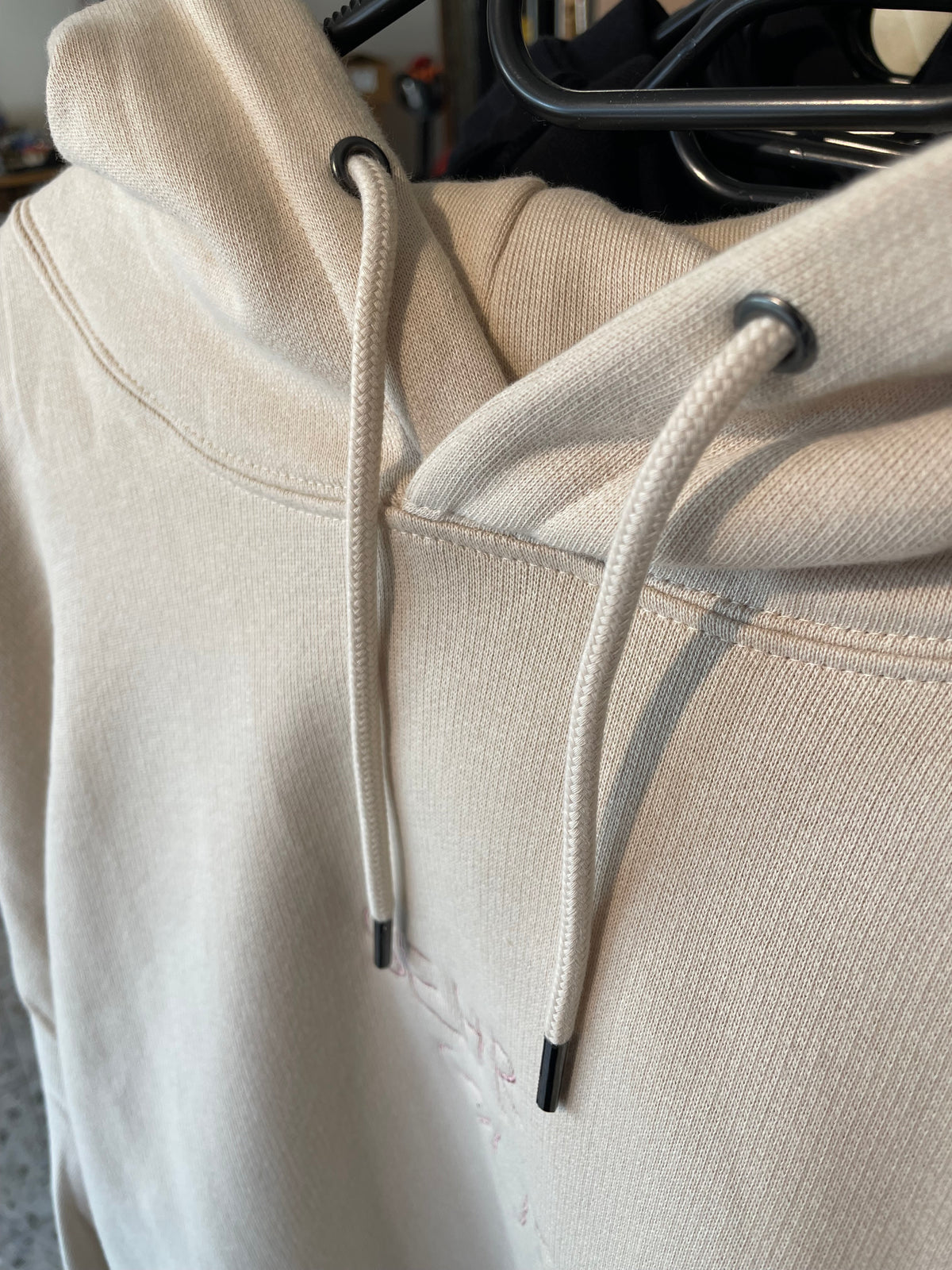 (alte kollektion) sehr guter oversize hoodie | rosa auf sand | bio baumwolle | unisex